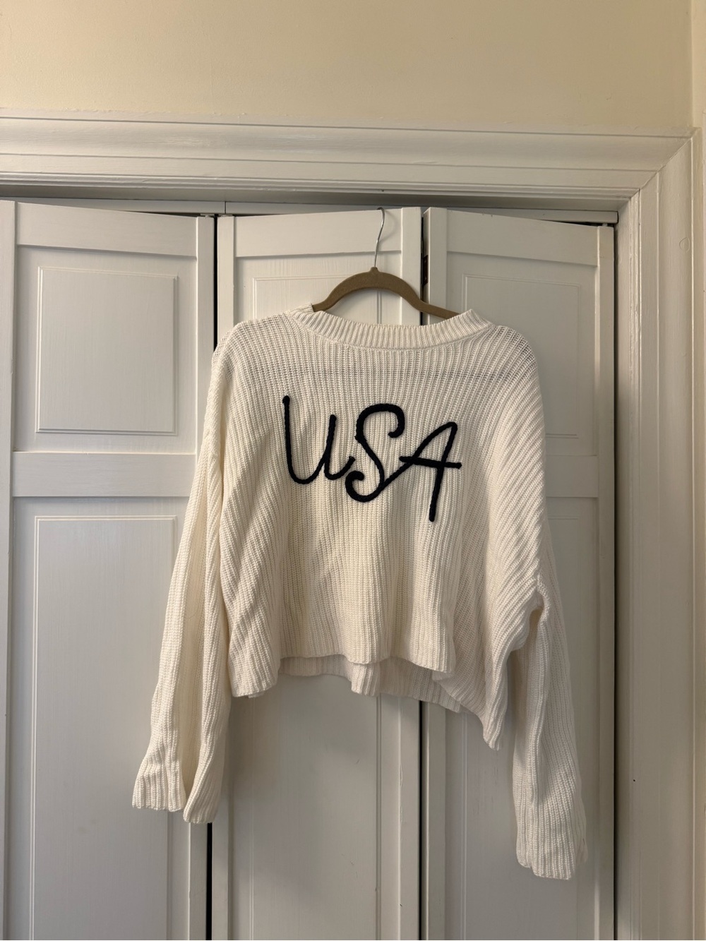 moon & madison White Knit Cropped Sweatshirt with Navy 'USA' Script